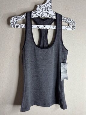 Stori Intro tank Heather Slate size 4 NWT